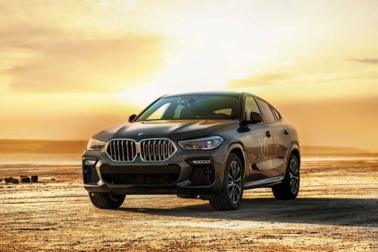 Cuesta más de $80 millones y es una SUV: el auto de lujo más buscado en Chile