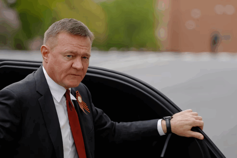 Hallan muerto al exministro de Transporte de Rusia, Roman Starovoit, horas después de ser destituido por Putin