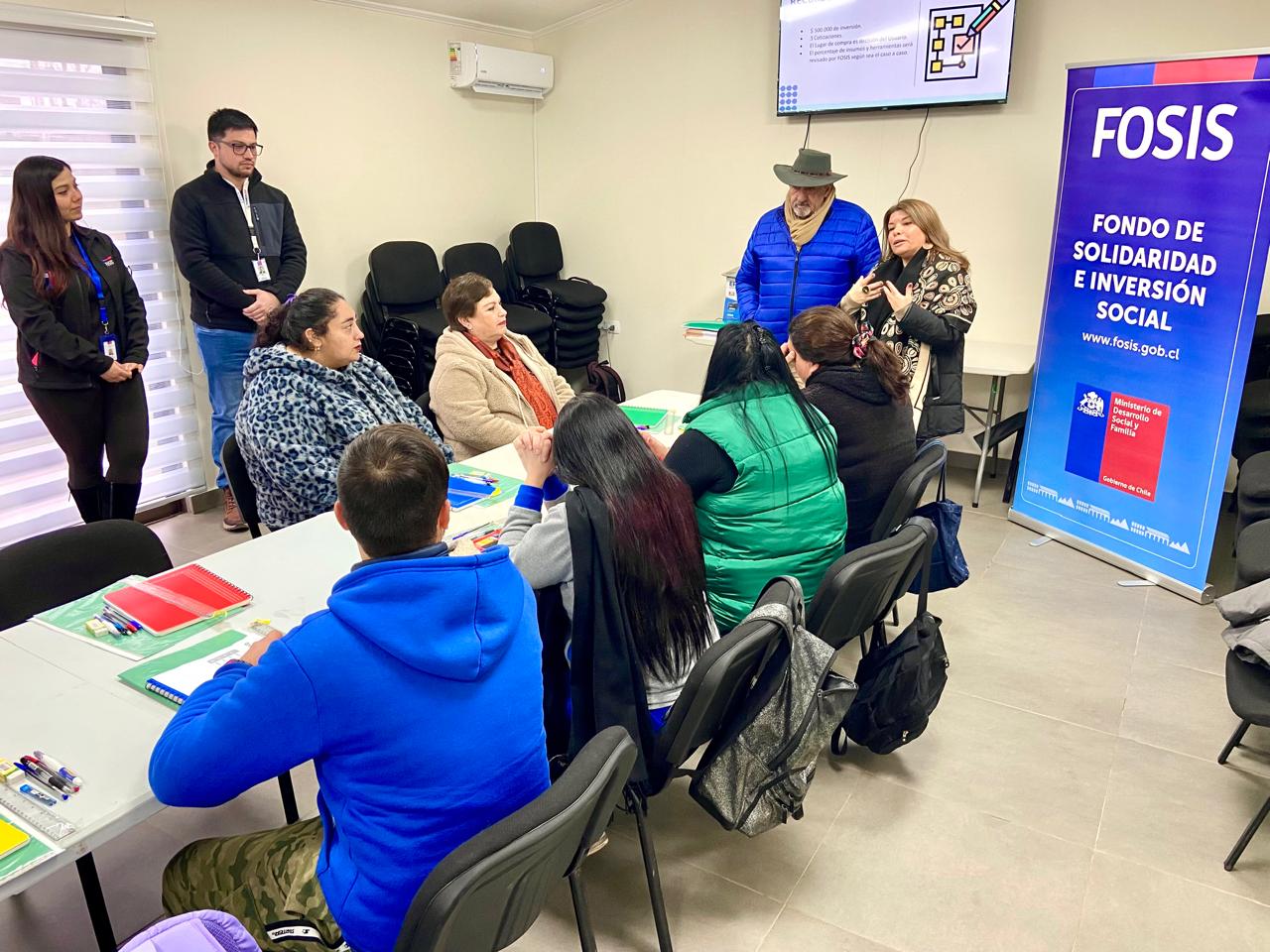 FOSIS entrega apoyo económico y talleres a 1.800 personas en Maule