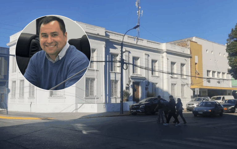 ¡Gastos se duplican! Concejal de Molina denuncia alza millonaria en contrataciones municipales