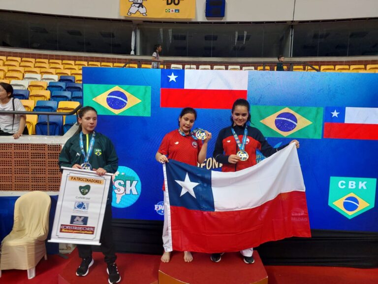 Desde Molina al podio: karateca infantil gana oro en Sudamericano de Brasil