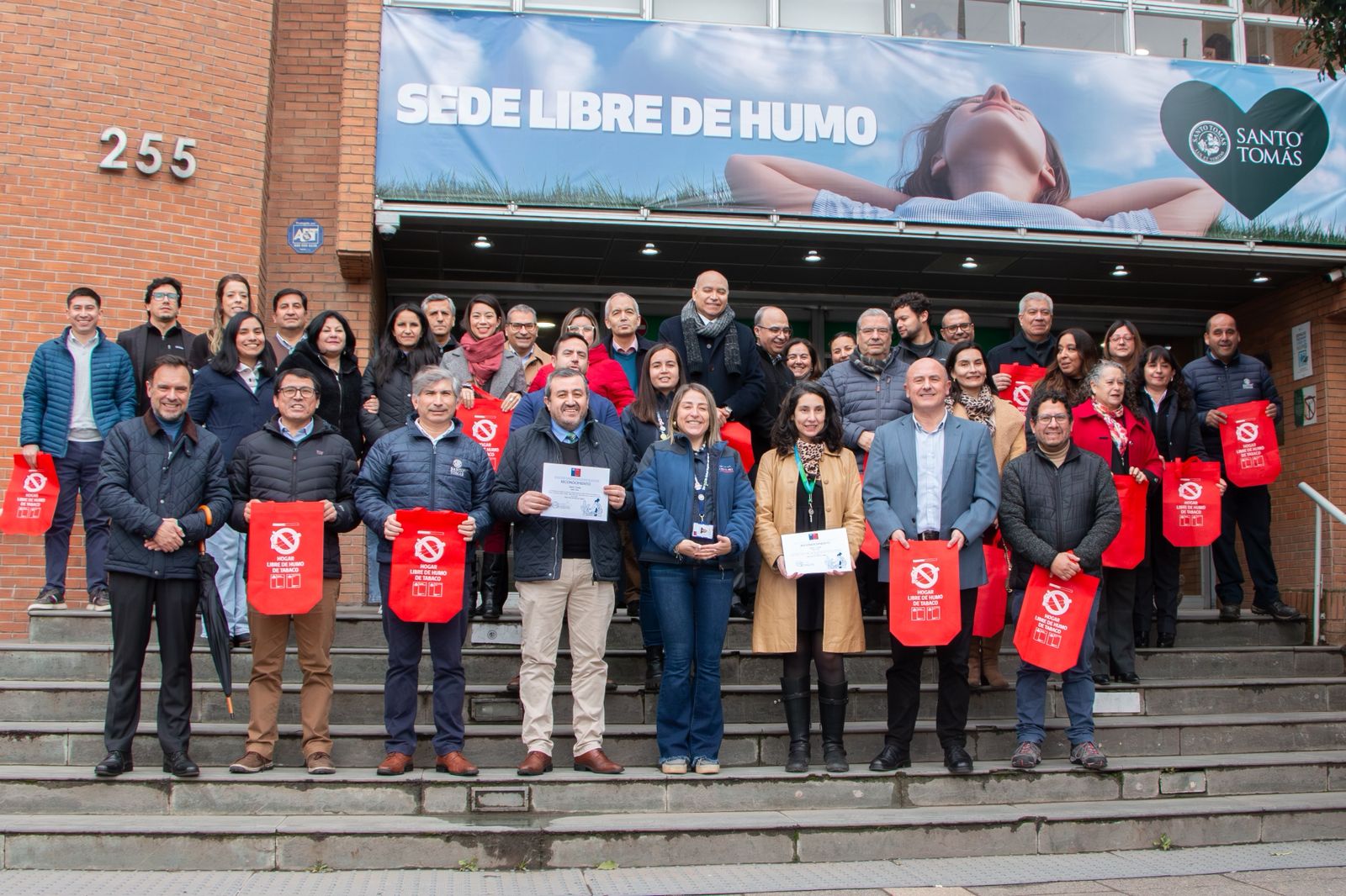 Santo Tomás Talca certificada como sede libre de humo
