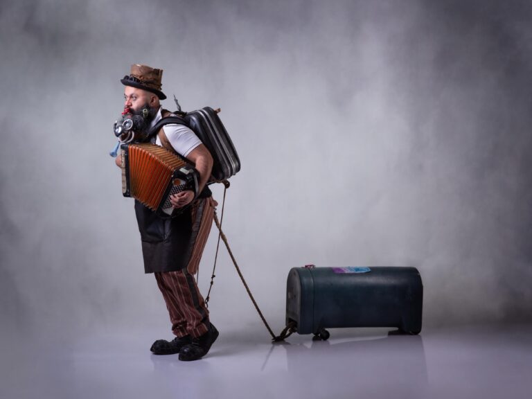 “El Musirkero” llega a Talca con circo, música y humor familiar este sábado