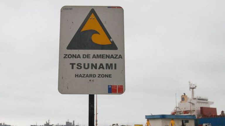 NOAA y SHOA advierten posible tsunami en costas chilenas tras terremoto en Rusia