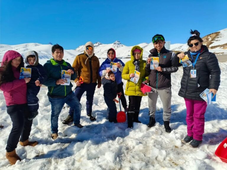 San Clemente realizó campaña “No alimentar a la fauna silvestre” en el sector Lo Aguirre de la Ruta Pehuenche