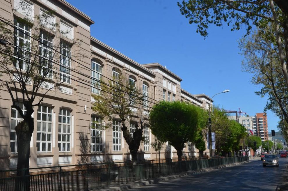 Estudio comparativo del PIB entre Maule y Santiago