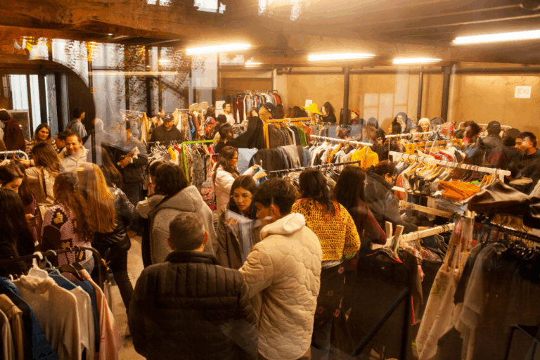 Feria Drop regresa a Talca con ropa usada y DJs en vivo