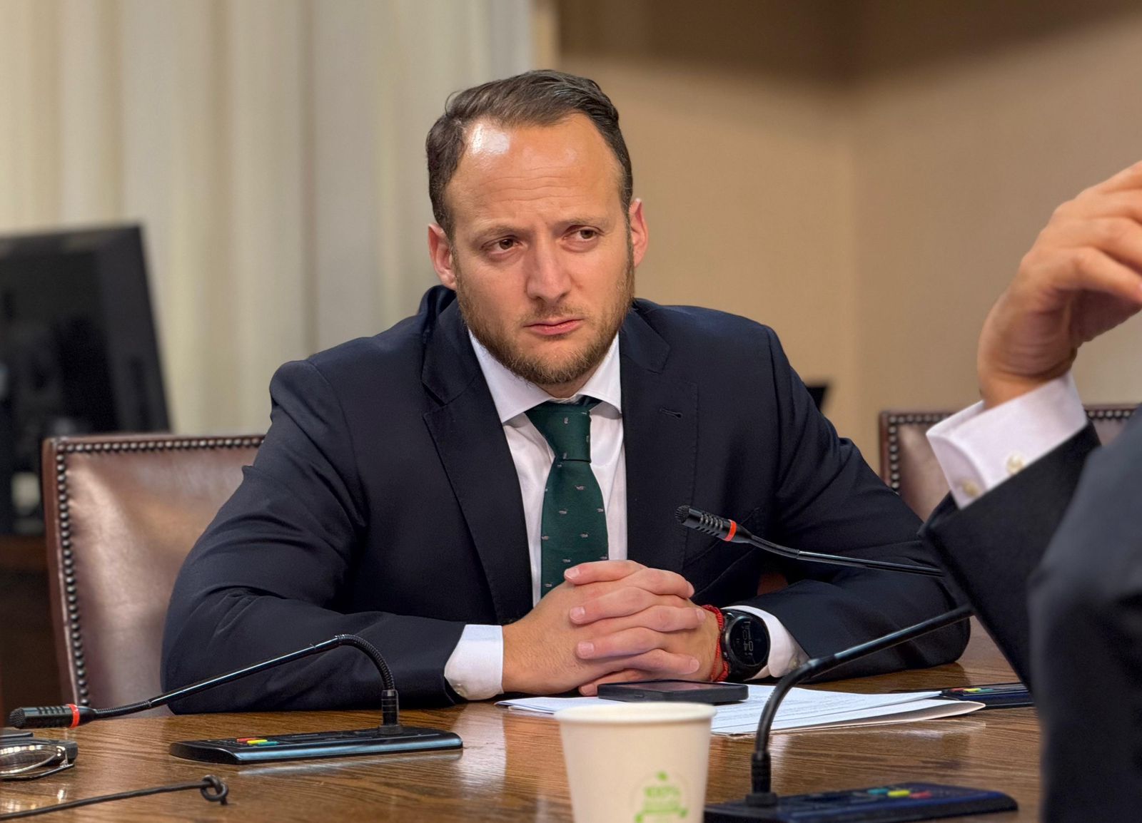 Diputado Jorge Guzmán denuncia discriminación política por recorte presupuestario