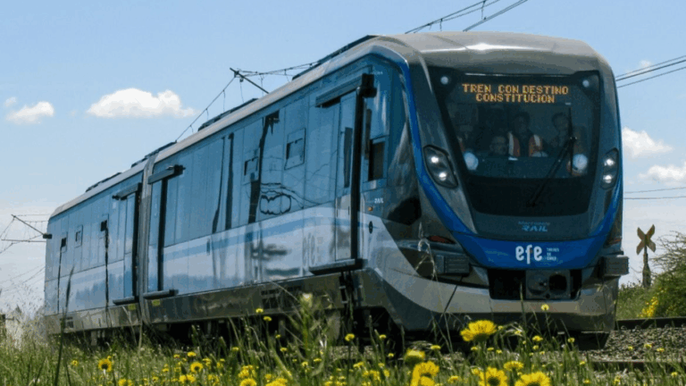 Modernización ferroviaria: nuevos trenes inician pruebas dinámicas en el Ramal Talca-Constitución