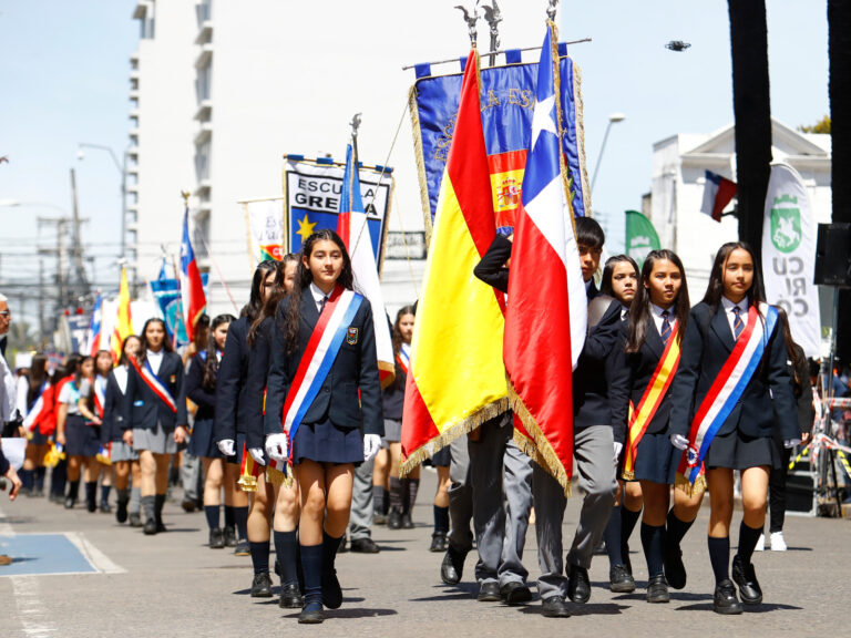 Curicó Celebra 282 Años con Masivo Desfile Cívico