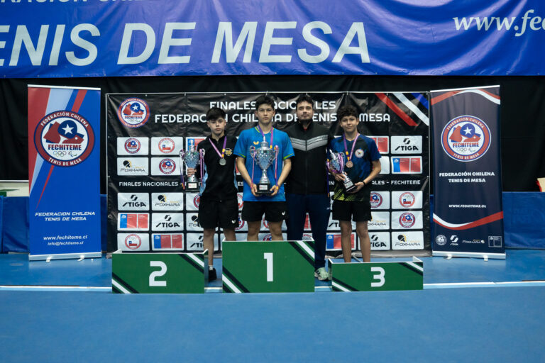 Talquino Ángel Orellana suma oro y bronce en el Campeonato Nacional de tenis de mesa