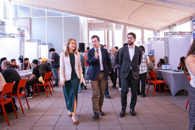 INACAP y CPC lideran feria laboral con más de 25 mil ofertas en todo Chile