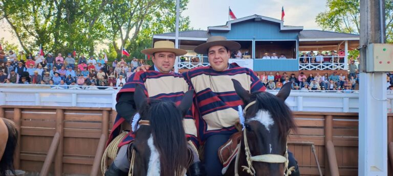 Jinetes Kilaleo y Vargas se imponen y ganan el Zonal Sur en Purranque