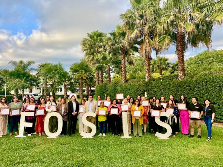 Emprendedoras y emprendedores del Maule recibirán certificación tras completar programas del FOSIS