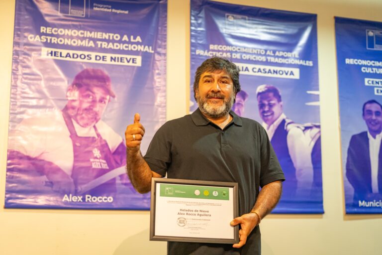 San Clemente reconoce a Alex Roco por su aporte al patrimonio gastronómico local