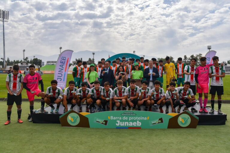 Junaeb y Mindep lanzan nueva barra de proteína escolar