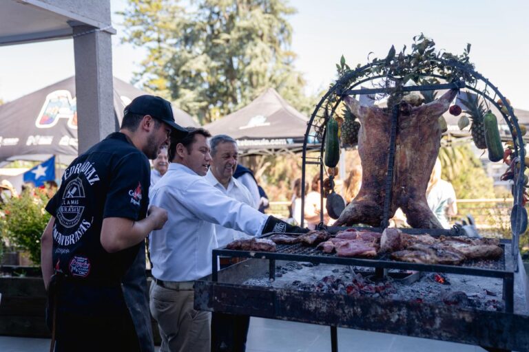 Tradición y turismo binacional: Maule impulsa Fiesta Nacional del Chivo y refuerza lazos con Malargüe