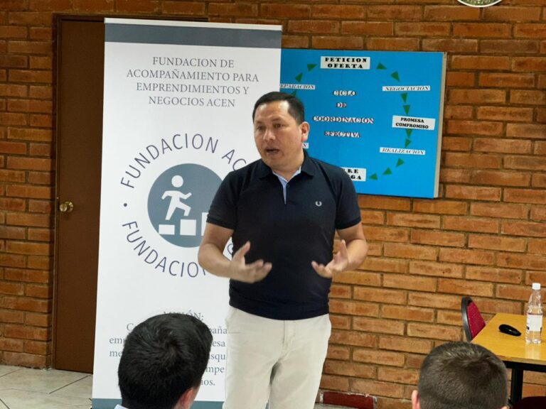Fundación ACEN consolida su modelo de apoyo a emprendedores con taller anual de cierre