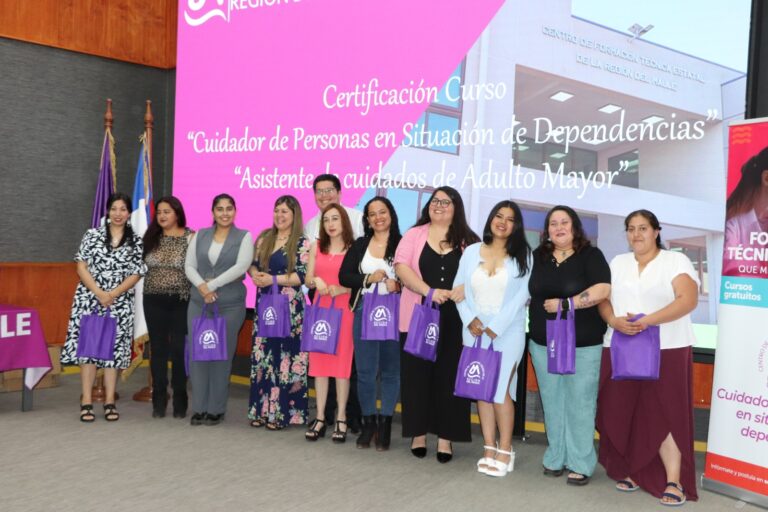 Más de 40 personas se certifican como cuidadoras de adultos mayores y personas dependientes en el Maule