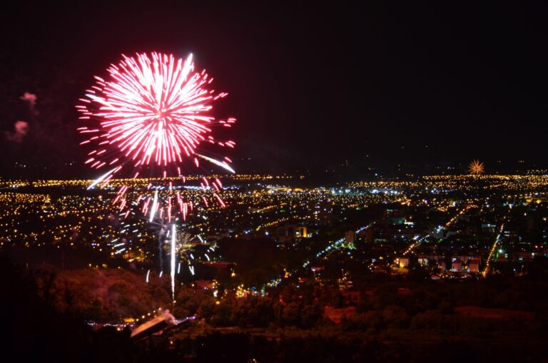 ¿Habrá fuegos artificiales en Talca para Año Nuevo 2026? Municipio aclara celebración