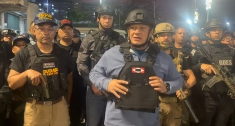 Diosdado Cabello califica de “cobarde y terrorista” ataque de EEUU a Venezuela y llama a la calma