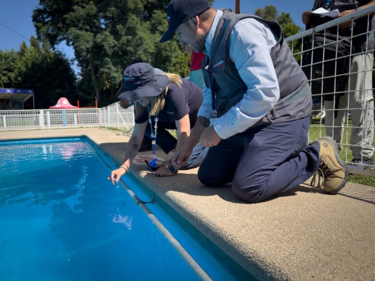 Autoridad sanitaria fiscaliza piscinas en el Maule y refuerza medidas de seguridad ante ola de calor