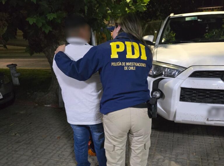 Operativo policial en Curicó detiene a dos extranjeros con orden de expulsión vigente