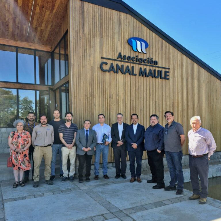 Asociación Canal Maule y Universidad de Concepción firman convenio para gestión y recarga de acuíferos en la cuenca del Río Maule