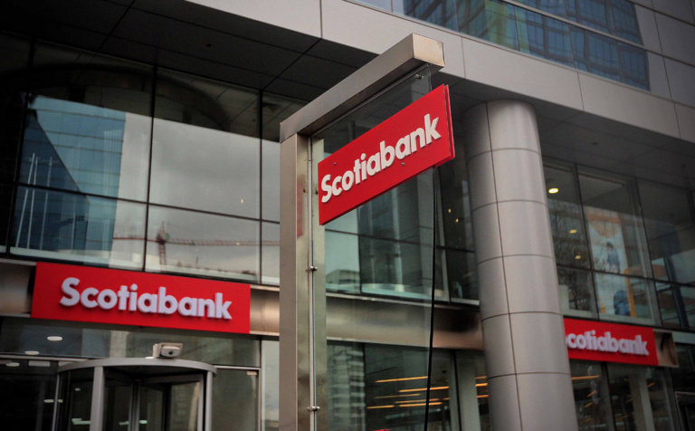 Scotiabank debera pagar más de $1.000 millones a 61 mil clientes tras acuerdo con Sernac