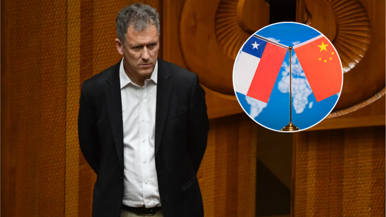 Aseguran que ministro Juan Carlos Muñoz aprobó cable submarino China–Chile y lo anuló 48 horas después