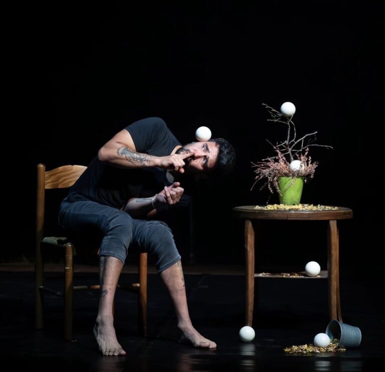 “Flamenco Circus” llega a la Plaza de Armas de Talca con música en vivo y circo contemporáneo