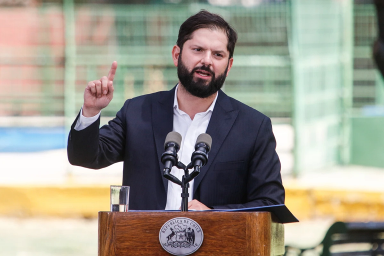 ¿Qué es el PMG?: La verdad sobre el bono que recibió el Presidente y aumentó su sueldo de 7 a 10 millones