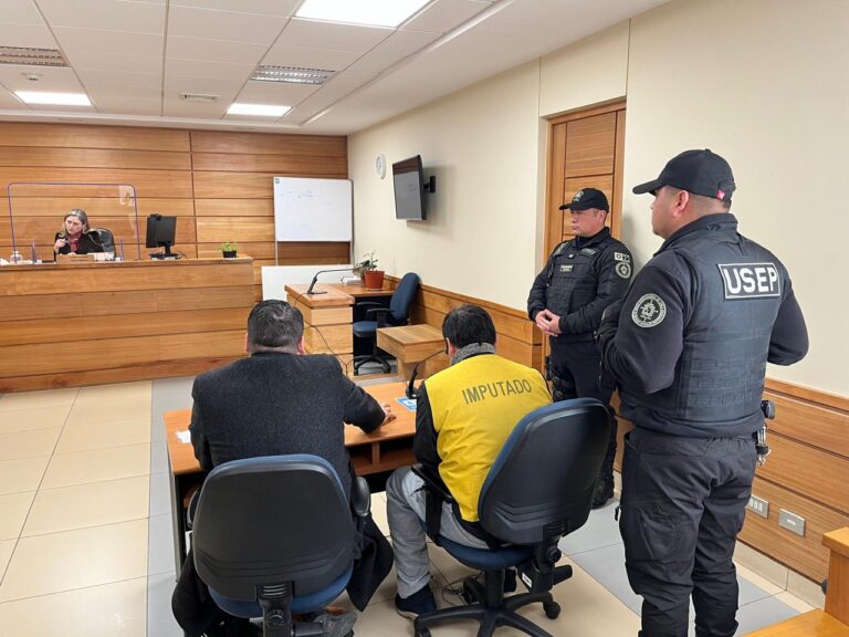 Amplían cargos contra entrenador de voleibol en Linares por pornografía infantil