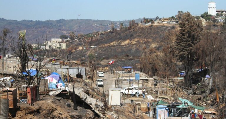 Fiscalía investiga fraude de $1.100 millones tras incendios de 2024 en Valparaíso