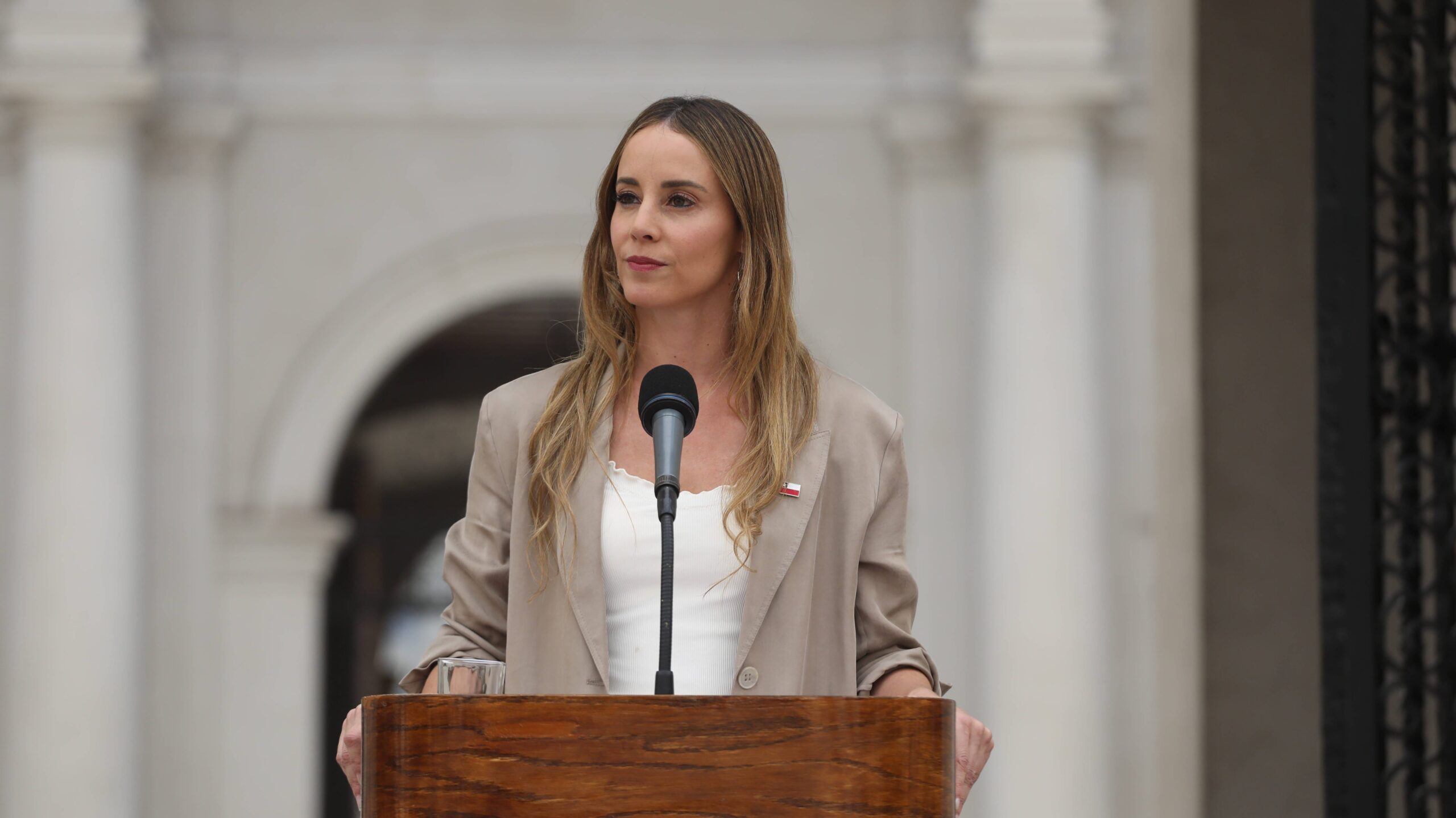 Gobierno responde a Contraloría y ordena sumario por polémica publicación de “Estado en quiebra”