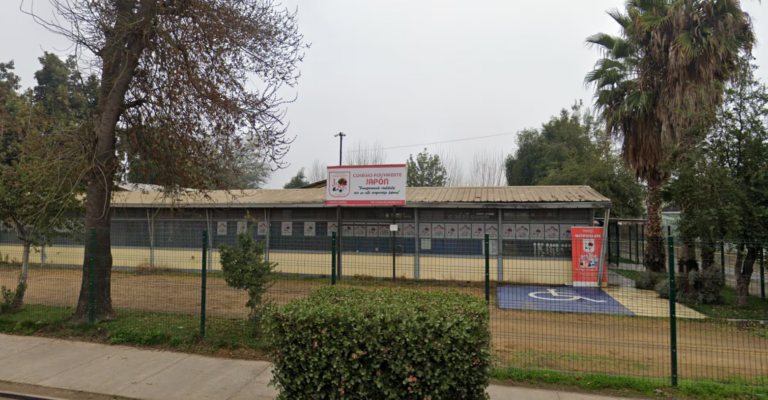 Estudiante intentó ingresar con un arma cargada a colegio en Curicó y fue contenido por Carabineros