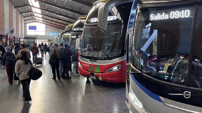 Gremio advierte alza de hasta 45% en pasajes interurbanos tras incremento en el precio del diésel