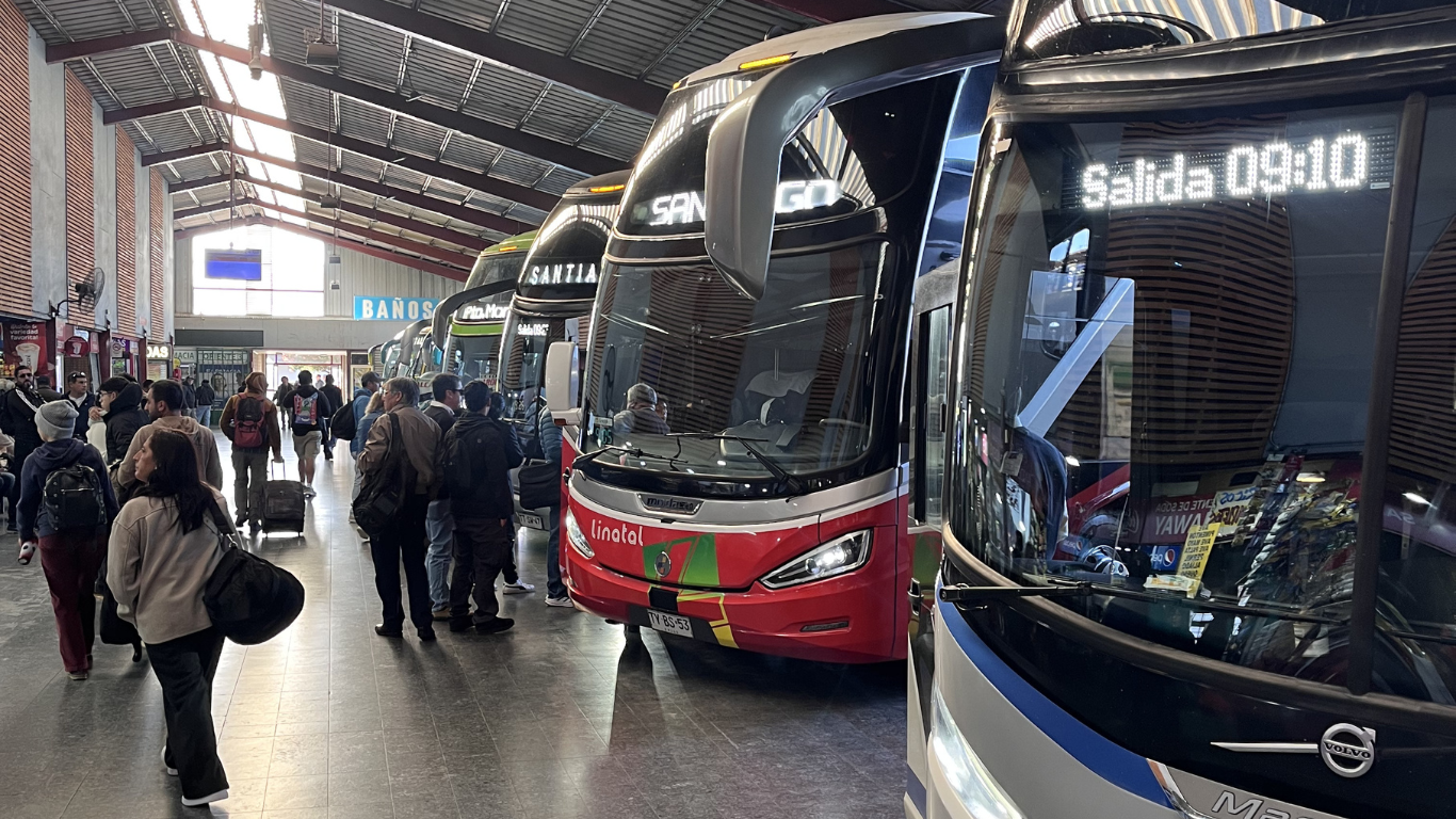 Viajar a diario cuesta más: alza de pasajes golpea fuerte a usuarios del Maule