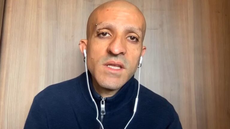 Golpeado, inconsciente y rociado con bencina: qué se sabe del ataque que dejó en riesgo vital a Rodrigo Rojas Vade