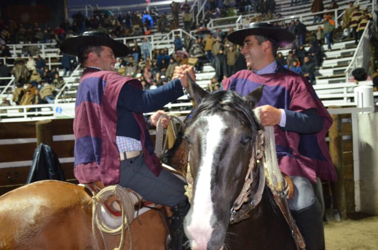 Criadero Vista Volcán domina el Sur y clasifican al Campeonato Nacional de Rodeo