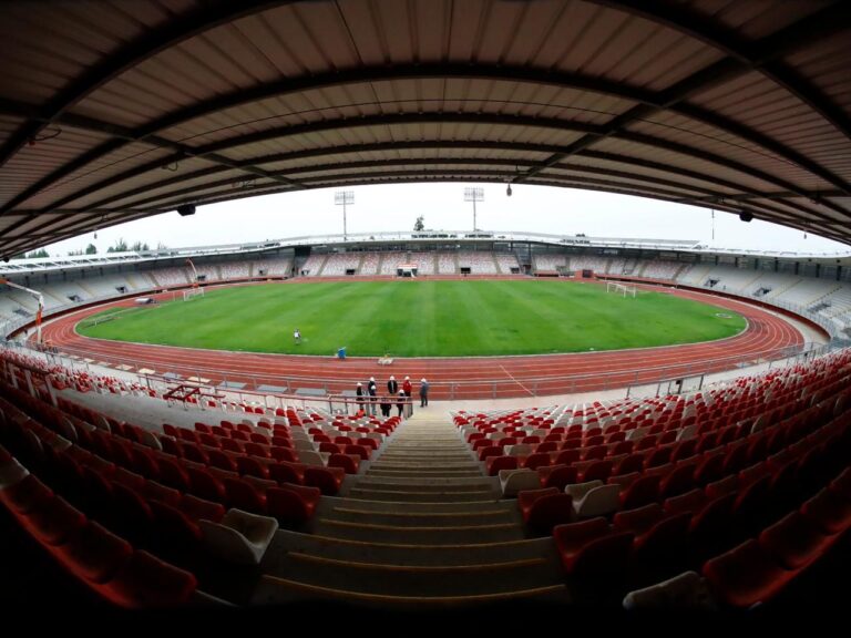 Estadio La Granja recibe autorización y se alista para el Clásico del Maule