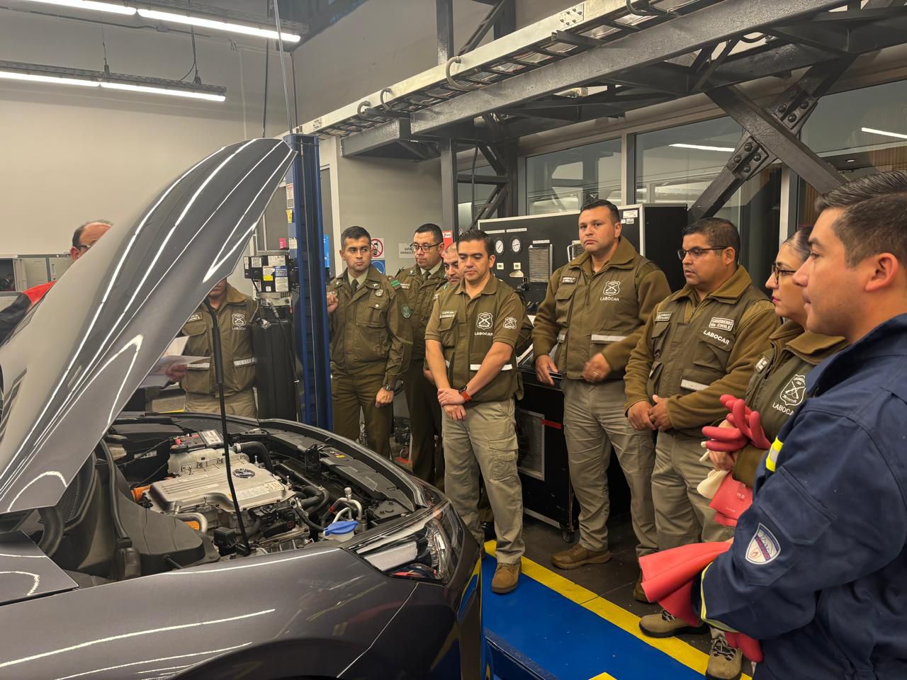 Realizan capacitación sobre electromovilidad y primeros auxilios a 120 Carabineros en Talca