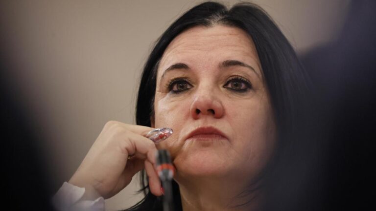 Senado suspende sesión clave por ausencia de ministra Steinert: “impresentable”