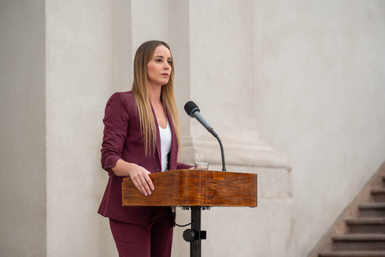 Ministra Sedini afirma que Kast pagó polémico almuerzo en La Moneda y asegura que responderán ante la CGR