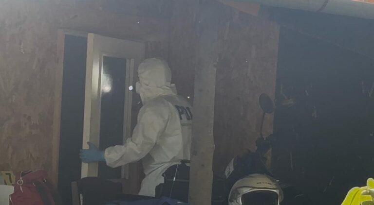 Hijo queda en prisión preventiva por brutal parricidio en Talca: propinó más de 40 puñaladas a su padre