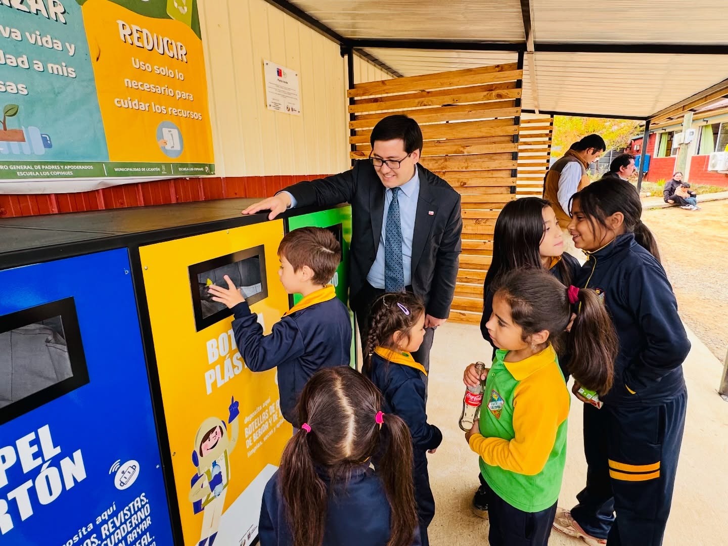 Proyecto ambiental instala cultura del reciclaje en Escuela Rural de Licantén