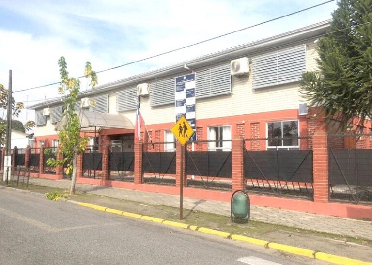 Denuncian amenaza de muerte con arma de fuego en colegio Abate Molina de Longaví