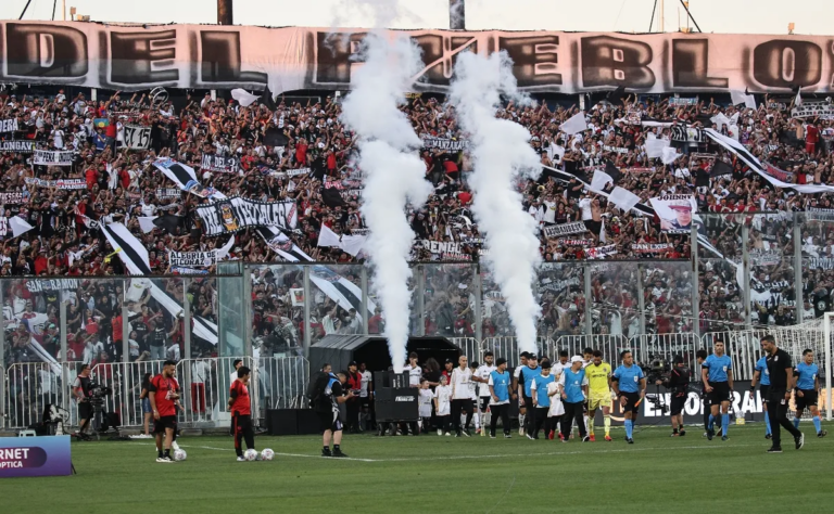 Aniversario 101 de Colo Colo: encuentran miles de fuegos artificiales dentro del Monumental