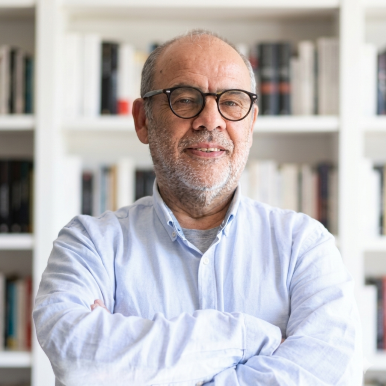 ¿Por qué Chile no avanza? Libro “El Péndulo de Chile” revela nueva mirada al sistema político chileno