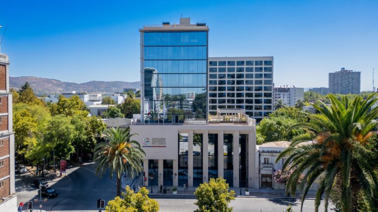 Gobierno Regional del Maule es el tercero de Chile con más gasto en viáticos y viajes al extranjero